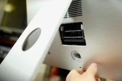 Latch, DIMM Door iMac 27 Late 2012